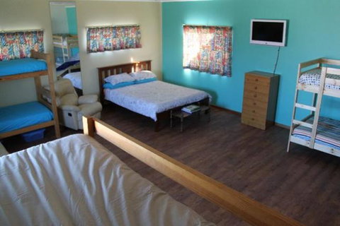 LAS ARENAS - The Sands - BEACH HOUSE - Lightning Ridge Tourism 5