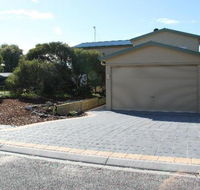 LAS ARENAS - the Sands - BEACH HOUSE - Lightning Ridge Tourism
