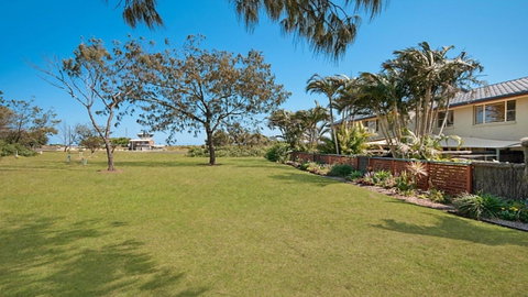 Casuarina 1 - Lightning Ridge Tourism 11