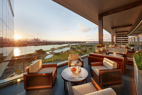 Crown Towers Perth - Lightning Ridge Tourism 10