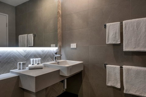 The Adnate Perth - Art Series - Lightning Ridge Tourism 21