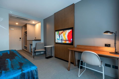 The Adnate Perth - Art Series - Lightning Ridge Tourism 12