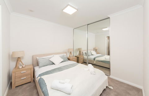 Yaran Suites - Lightning Ridge Tourism 44