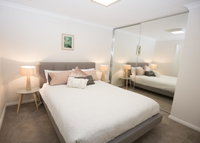 Book Rockingham Accommodation Vacations Lightning Ridge Tourism Lightning Ridge Tourism