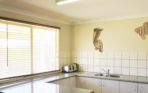 Kanga Cottage - Lightning Ridge Tourism 16