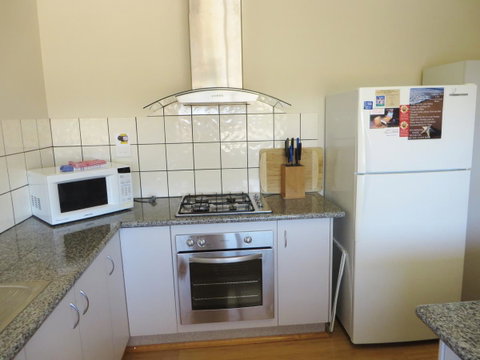 Kanga Cottage - Lightning Ridge Tourism 17