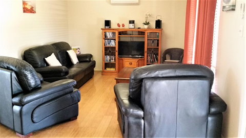 Kanga Cottage - Lightning Ridge Tourism 8