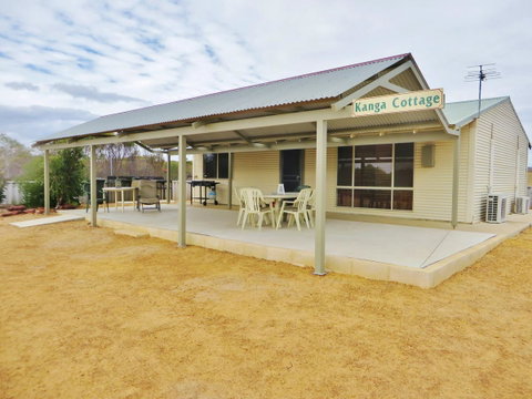 Kanga Cottage - Lightning Ridge Tourism 0