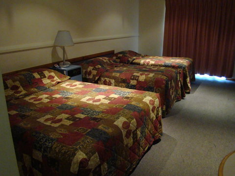 Dunsborough Central Motel - Lightning Ridge Tourism 18