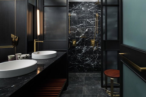 QT Perth - Lightning Ridge Tourism 26