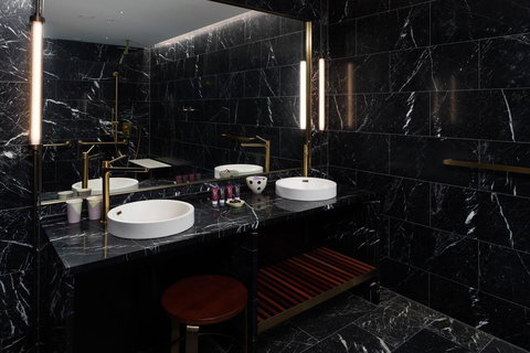 QT Perth - Lightning Ridge Tourism 3