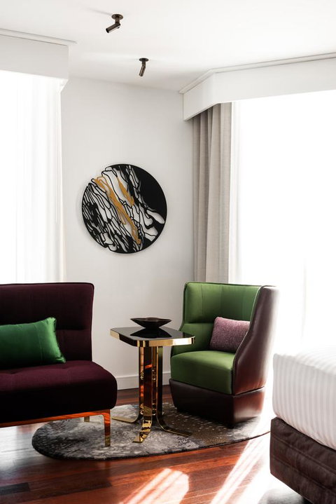 QT Perth - Lightning Ridge Tourism 39