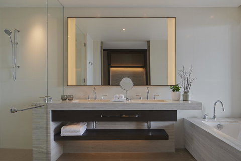 The Westin Perth - Lightning Ridge Tourism 6