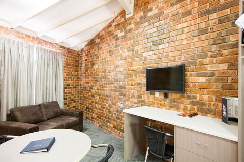 Leisure Inn Hotel Rockingham - Lightning Ridge Tourism 30
