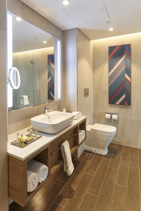 Doubletree By Hilton Perth Northbridge - Lightning Ridge Tourism 13