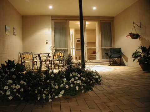 Grapevines Boutique Accommodation - Lightning Ridge Tourism 19