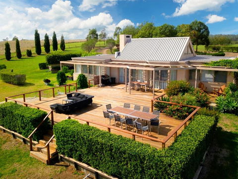 Grapevines Boutique Accommodation - Lightning Ridge Tourism 1