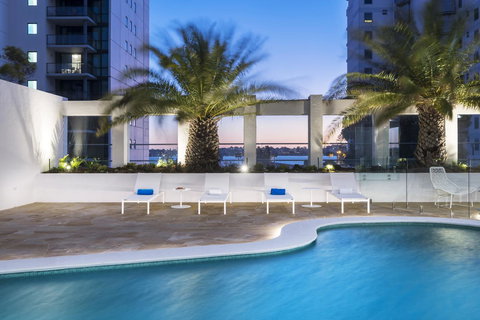 Pan Pacific Perth - Lightning Ridge Tourism 14