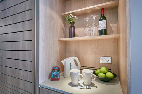 Mercure Perth - Lightning Ridge Tourism 10