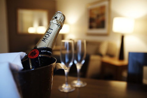 Residence On Langley Park - Lightning Ridge Tourism 17