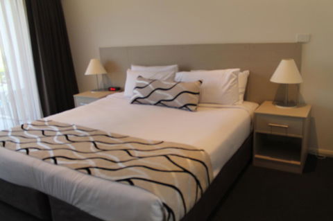 Hunter Gateway Motel - Lightning Ridge Tourism 11
