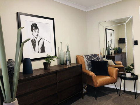 West Beach Lagoon 220 Stylish And Cozy - Lightning Ridge Tourism 12