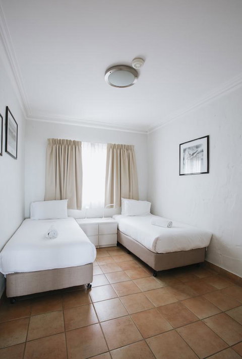 Canal Rocks Beachfront Apartments - Lightning Ridge Tourism 32