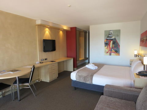 Metro Hotel Perth - Lightning Ridge Tourism 34