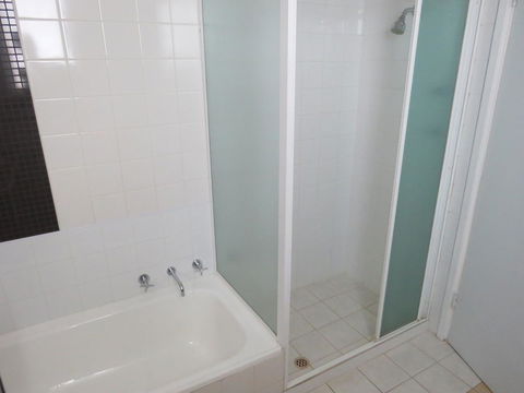 Metro Hotel Perth - Lightning Ridge Tourism 40