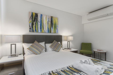 Metro Hotel Perth - Lightning Ridge Tourism 3