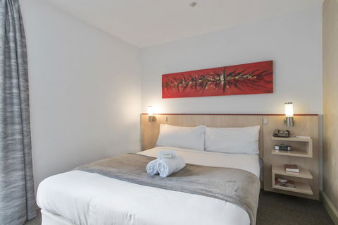 Metro Hotel Perth - Lightning Ridge Tourism 27