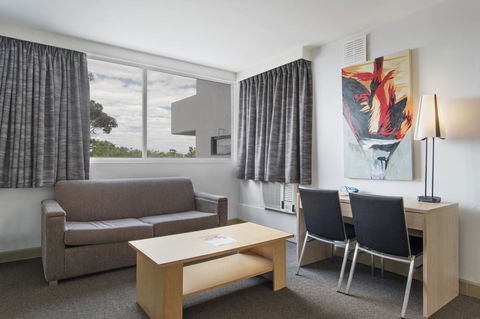 Metro Hotel Perth - Lightning Ridge Tourism 25