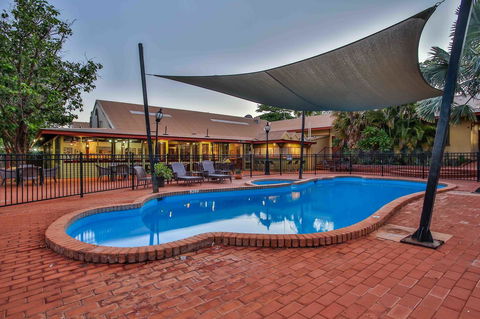 Kimberley Hotel - Lightning Ridge Tourism 10