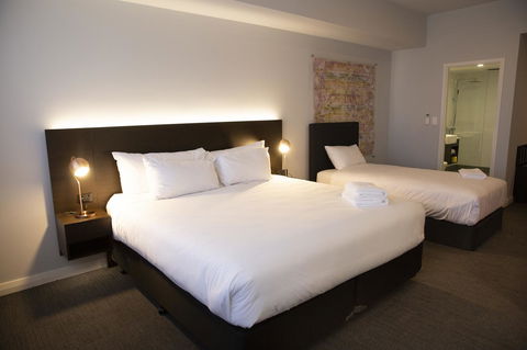 The Gerald Apartment Hotel - Lightning Ridge Tourism 27