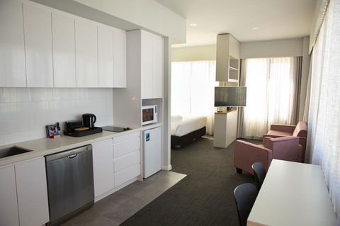 The Gerald Apartment Hotel - Lightning Ridge Tourism 25
