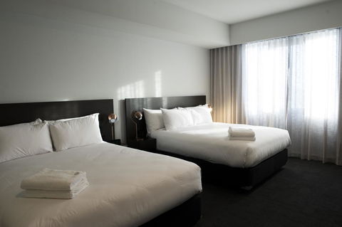 The Gerald Apartment Hotel - Lightning Ridge Tourism 16