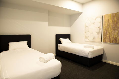 The Gerald Apartment Hotel - Lightning Ridge Tourism 11