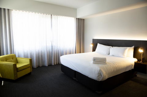 The Gerald Apartment Hotel - Lightning Ridge Tourism 20