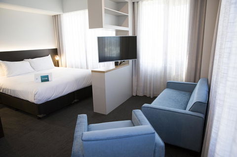 The Gerald Apartment Hotel - Lightning Ridge Tourism 17