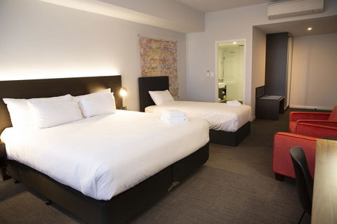 The Gerald Apartment Hotel - Lightning Ridge Tourism 18