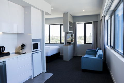 The Gerald Apartment Hotel - Lightning Ridge Tourism 4