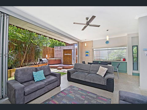 Crescent Head Spa Villa - Lightning Ridge Tourism 13