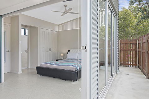 Crescent Head Spa Villa - Lightning Ridge Tourism 6