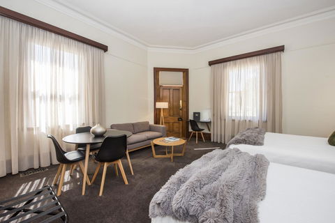 The Parkview Hotel Mudgee - Lightning Ridge Tourism 8