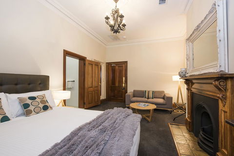 The Parkview Hotel Mudgee - Lightning Ridge Tourism 12