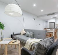 Inner City Stylish apt Walk to Green Square - Lightning Ridge Tourism