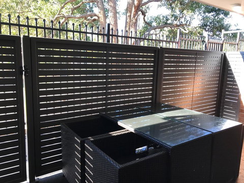 Jesmond Executive Villas - Lightning Ridge Tourism 7