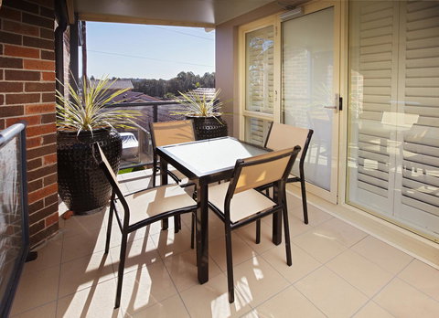 Jesmond Executive Villas - Lightning Ridge Tourism 18