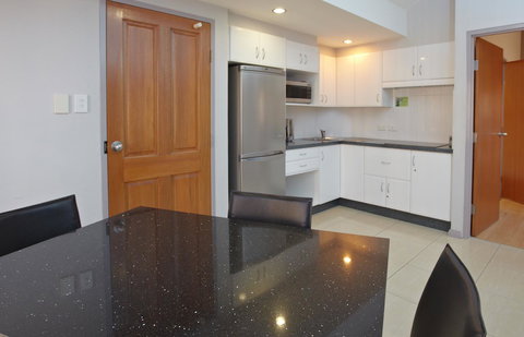 Jesmond Executive Villas - Lightning Ridge Tourism 31