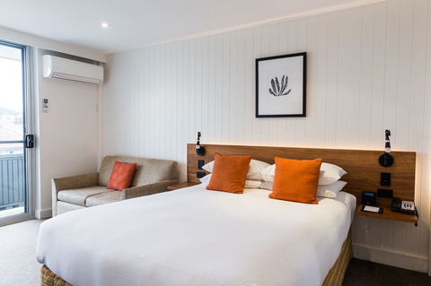 Hotel Nelson - Lightning Ridge Tourism 7